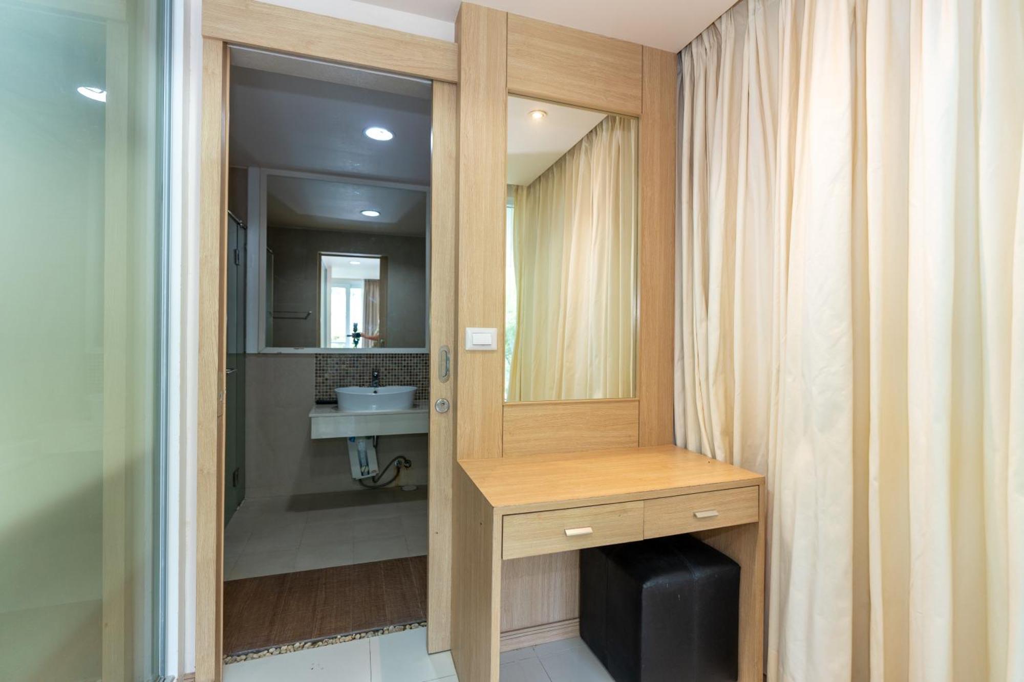 Kalim Unparalleled Sea View Apartemen Patong