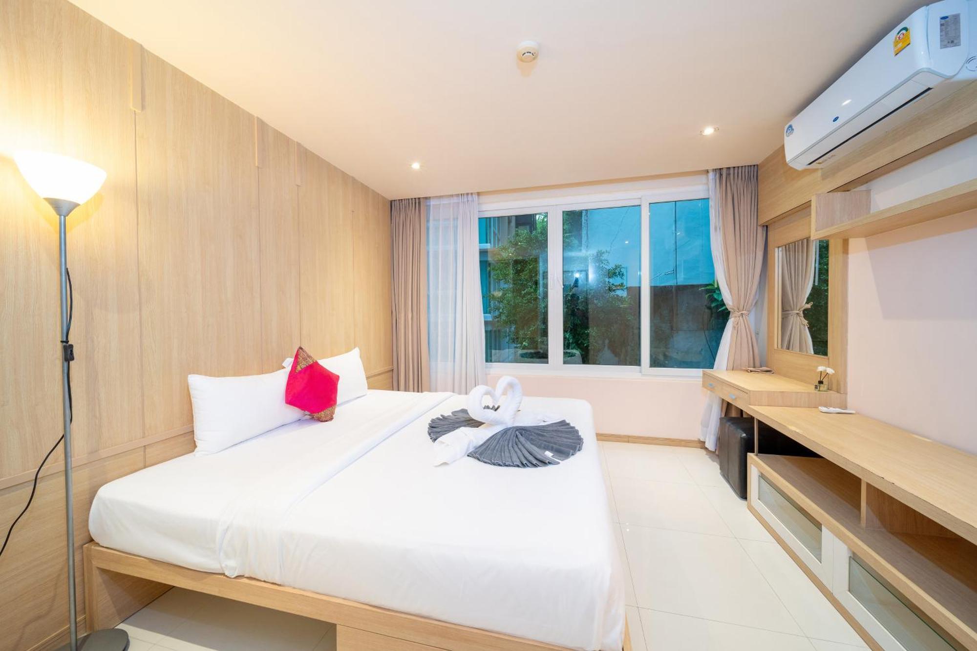 Kalim Unparalleled Sea View Apartment